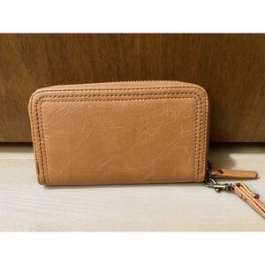Universal Thread Brown Faux Leather Zip Wallet with‎ Wrist Strap Card Slots